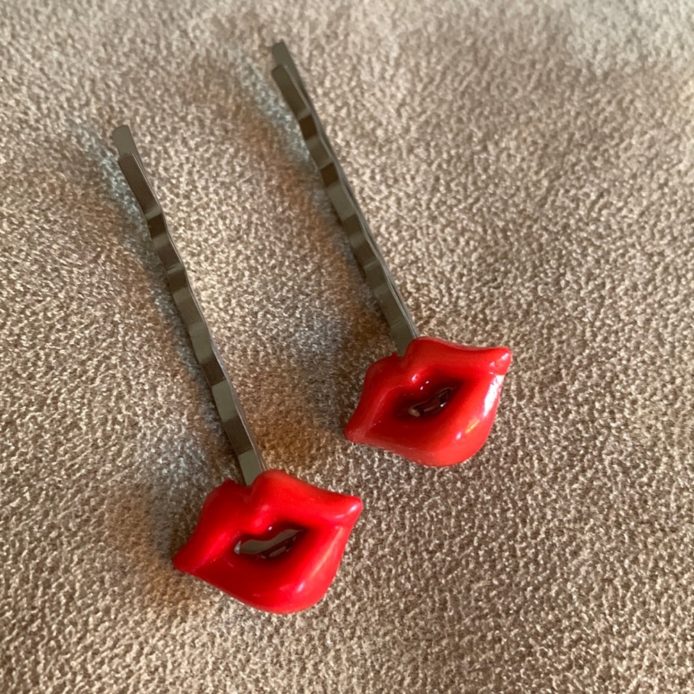 Red Lip Bobby Pin Pair